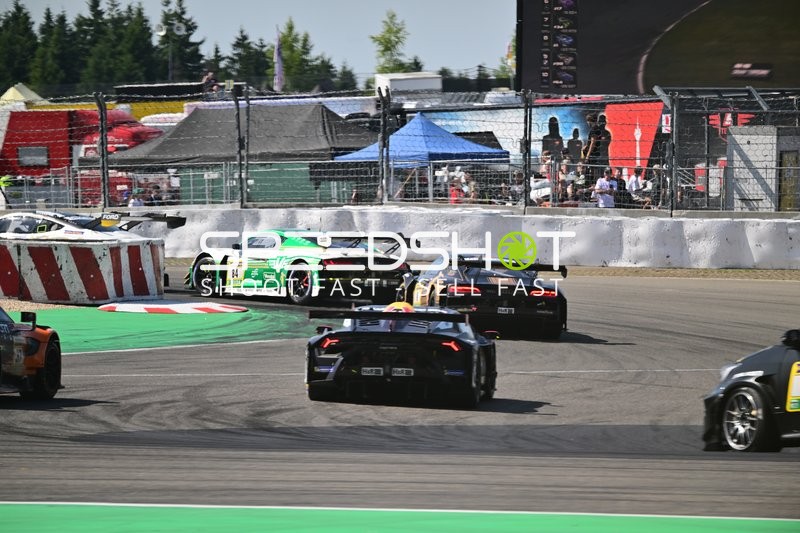 Falken Motorsports Audi R8 LMS auf der Rennstrecke