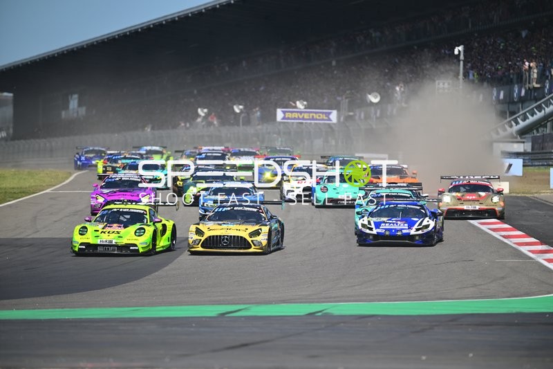 Manthey EMA startet Rennen