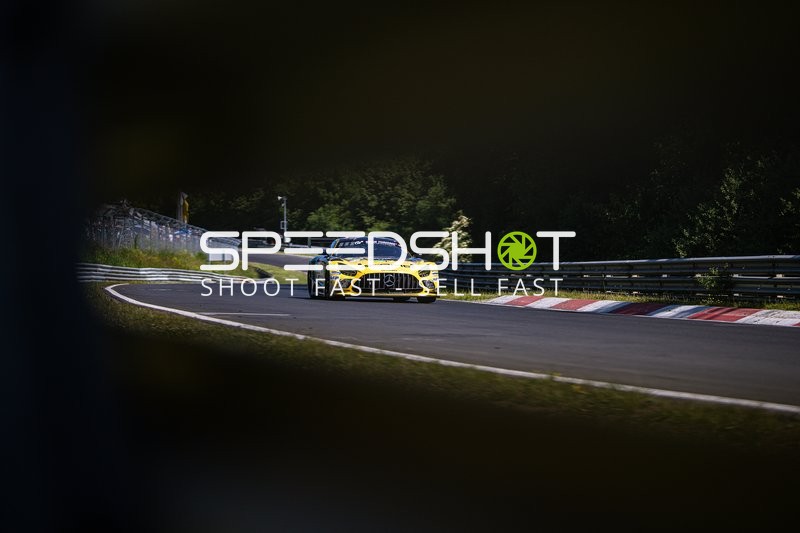 Rennfahrzeug auf der Rennstrecke