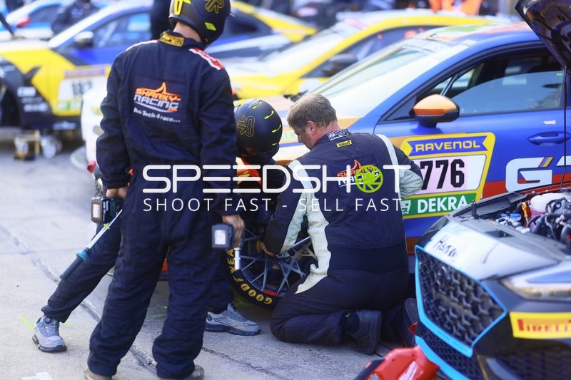 Mechaniker bei Boxenstopp