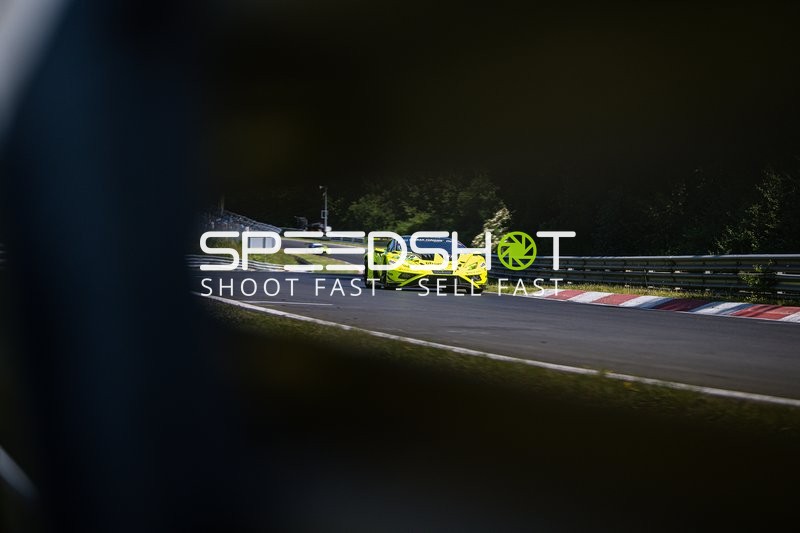 Rennfahrzeug auf der Nordschleife