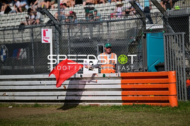 Flaggenposten am Nürburgring