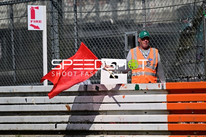 Flaggenposten am Nürburgring