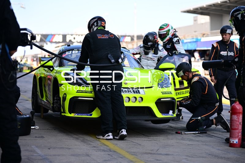 Boxenstopp beim 24h Rennen 2025 Nürburgring