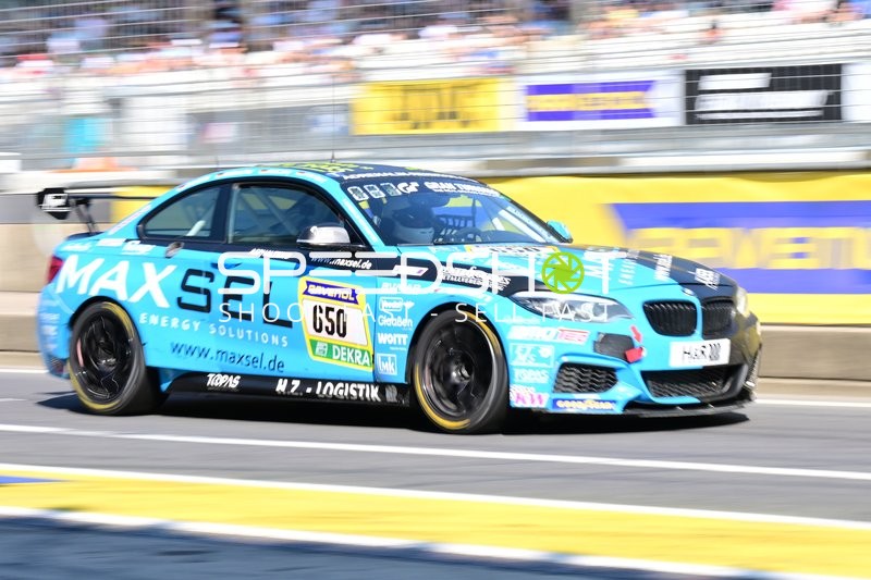 Fahrzeug in der Boxengasse