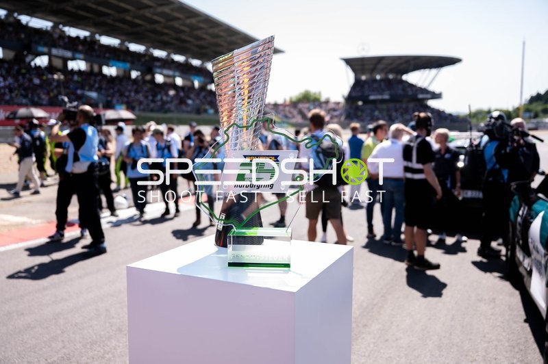 Trophäe Gesamtsieger 24h Rennen 2025