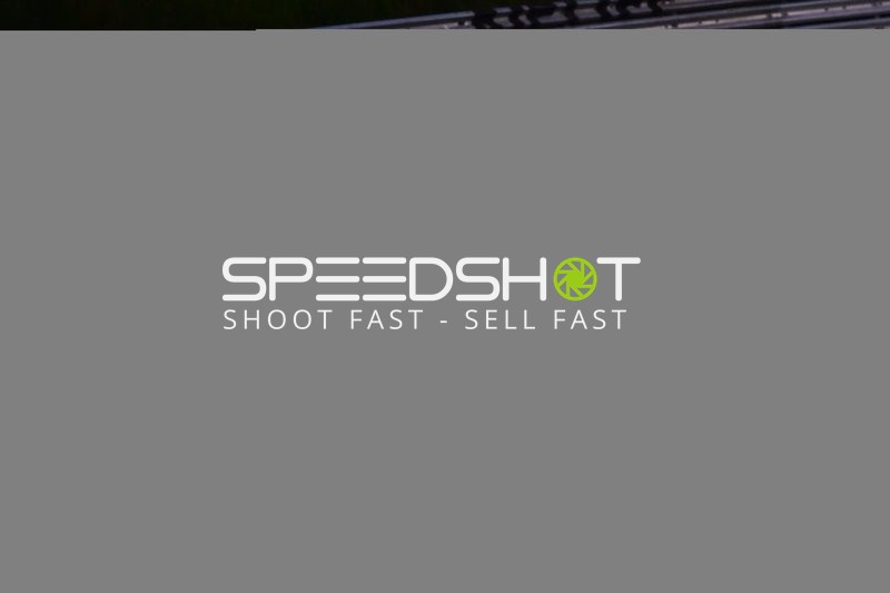 Rennfahrzeug in der Boxengasse