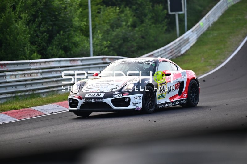 Rennfahrzeug auf der Rennstrecke