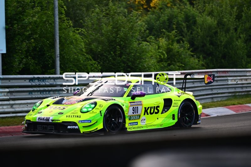 Fahrzeug #911 auf der Rennstrecke