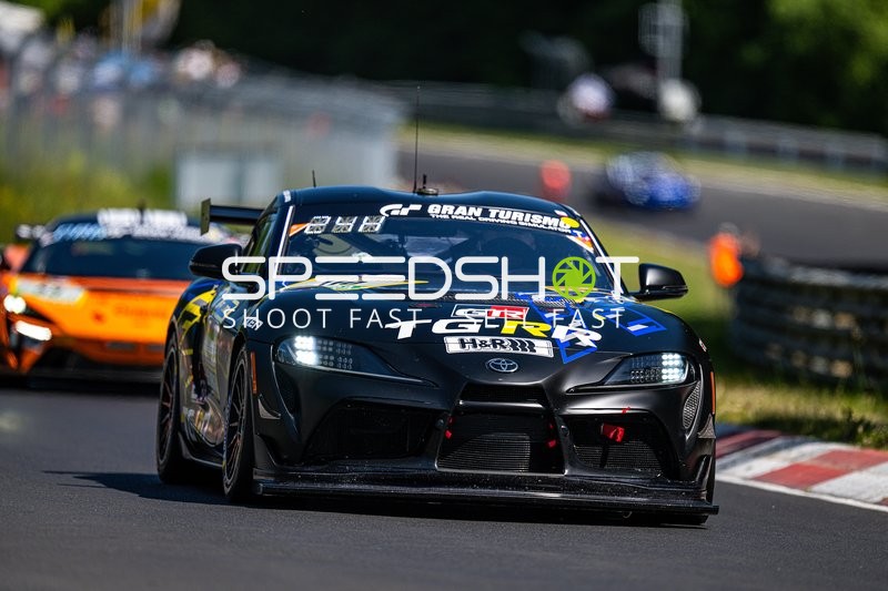 Rennfahrzeug auf der Nordschleife