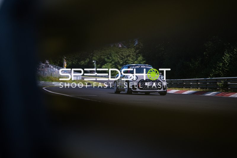 Rennfahrzeug auf der Nordschleife