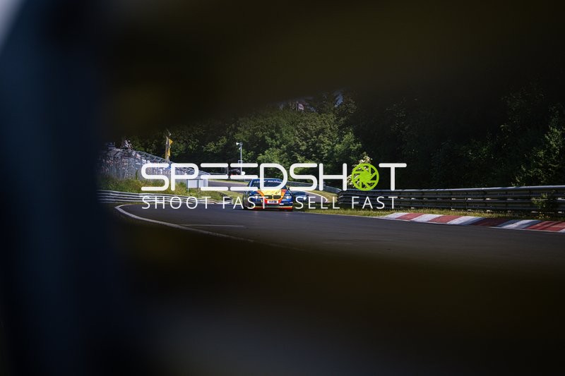 Rennfahrzeug auf der Nordschleife
