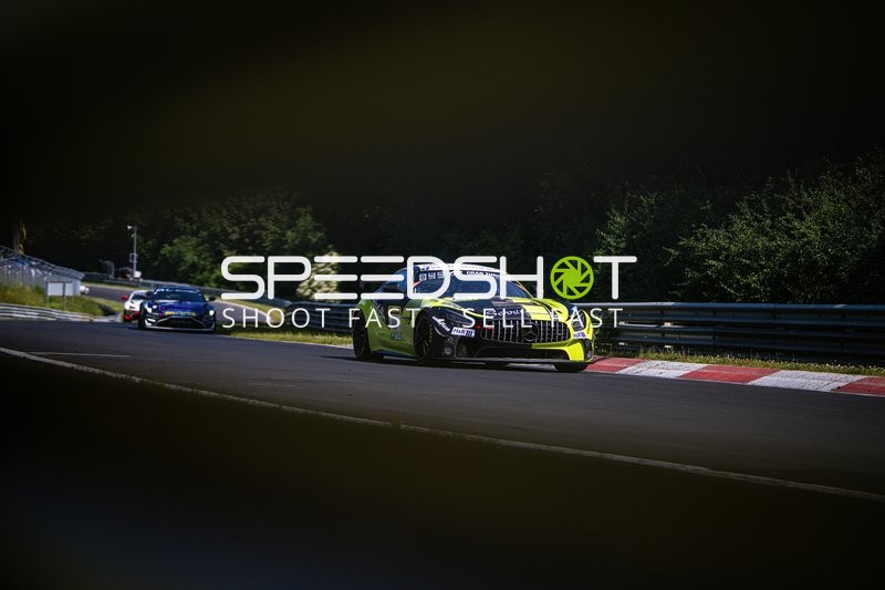 Rennfahrzeug auf der Rennstrecke