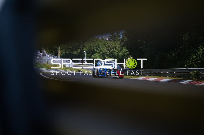 Rennfahrzeug auf der Nordschleife