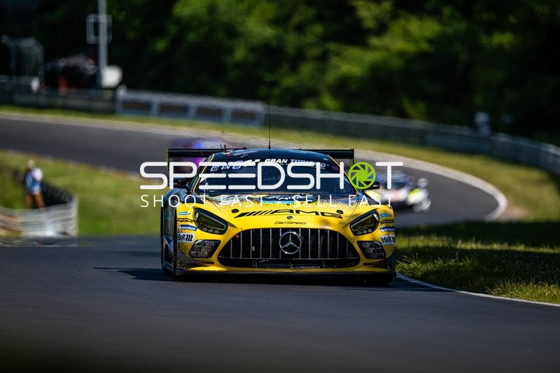 Rennfahrzeug in der Boxengasse