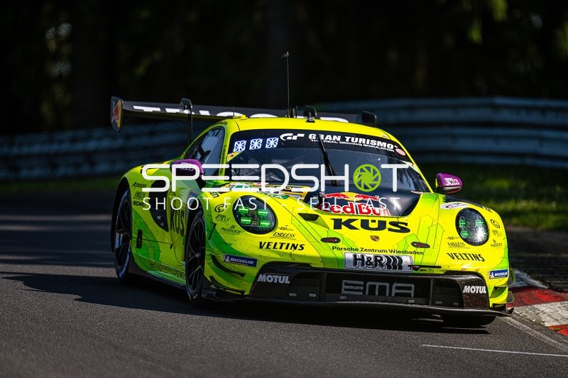 Porsche 911 GT3 R (992) auf der Rennstrecke
