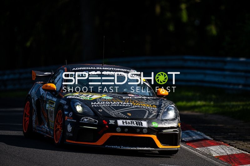 Rennfahrzeug auf der Rennstrecke