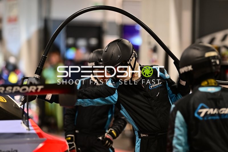 Mechaniker in der Boxengasse