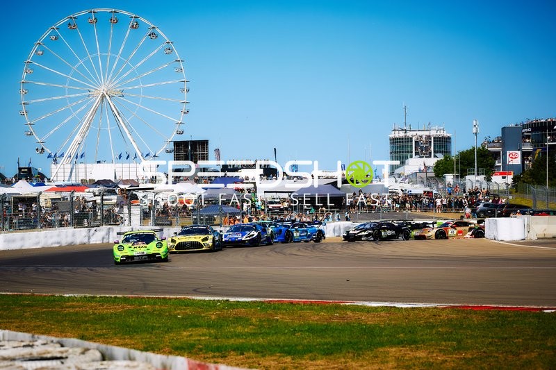 BLACK FALCON Team EAE vor Mercedes-AMG Team GetSpeed und Walkenhorst Motorsport