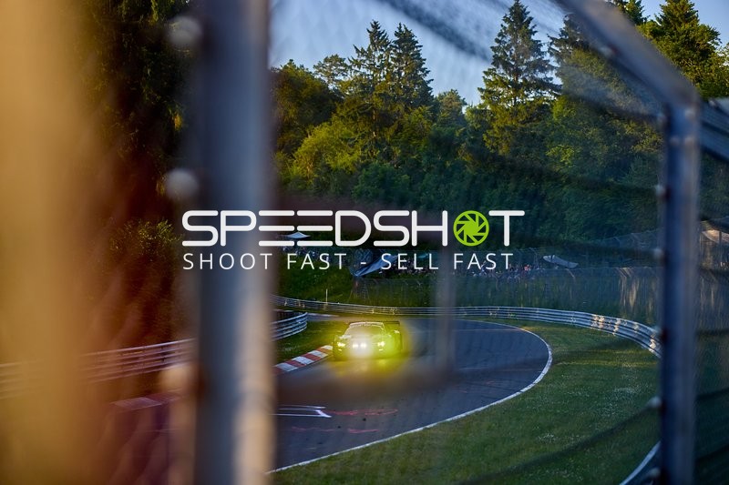 Rennfahrzeug auf der Nordschleife