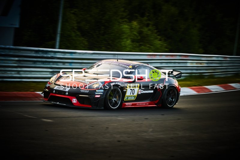 Rennfahrzeug auf der Rennstrecke