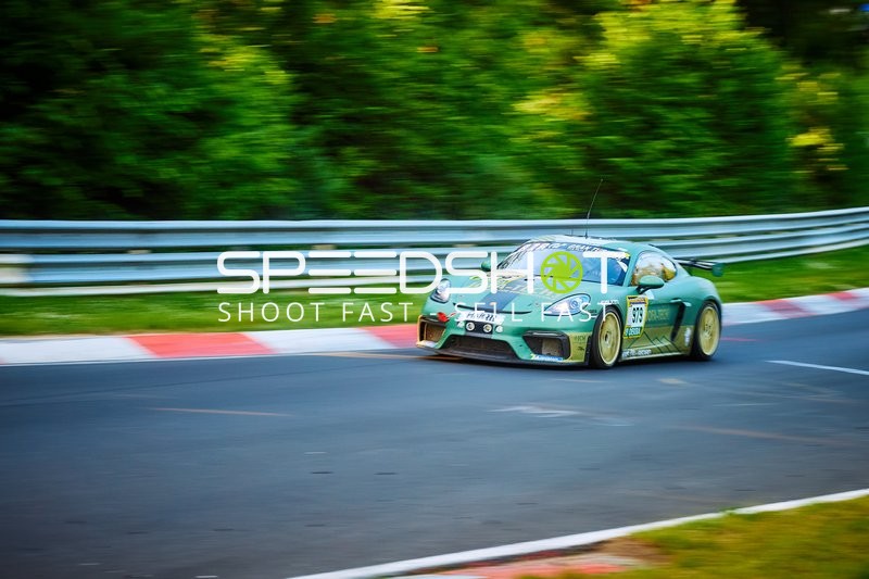 Rennfahrzeug auf der Nordschleife