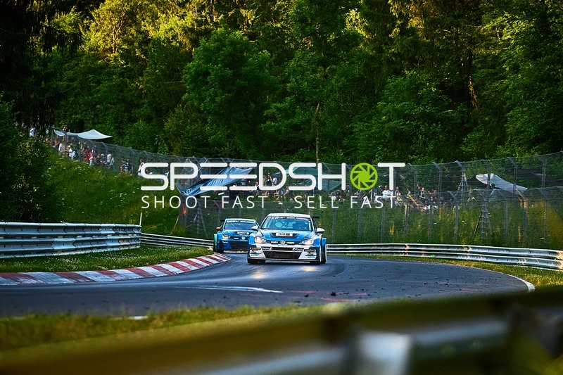 Rennfahrzeuge auf der Nordschleife