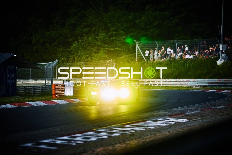 Rennfahrzeug auf der Nordschleife