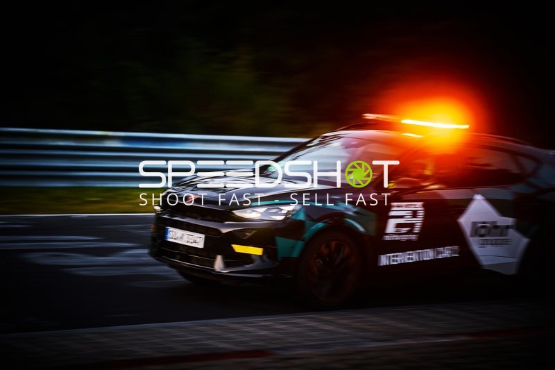 Safety Car auf der Rennstrecke