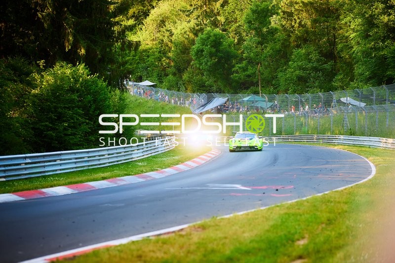 Rennfahrzeug auf der Nordschleife