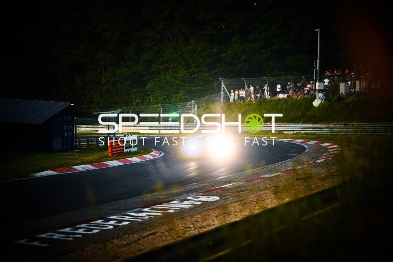 Rennfahrzeug auf der Nordschleife