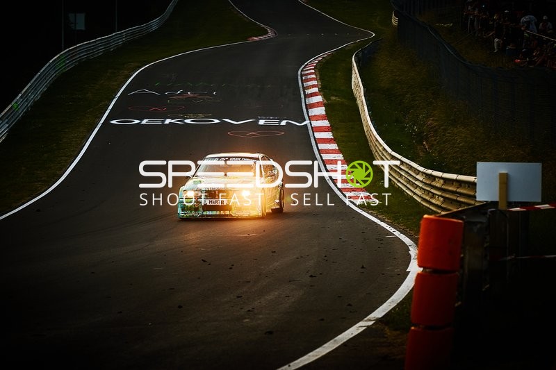 Rennfahrzeug auf der Nordschleife