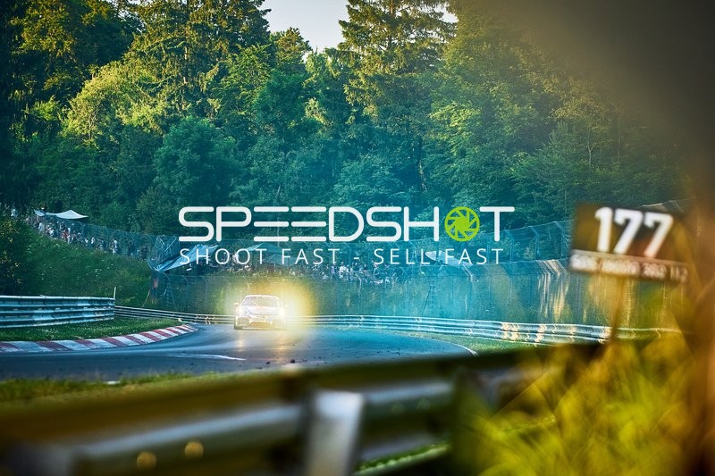 Rennfahrzeug auf der Nordschleife