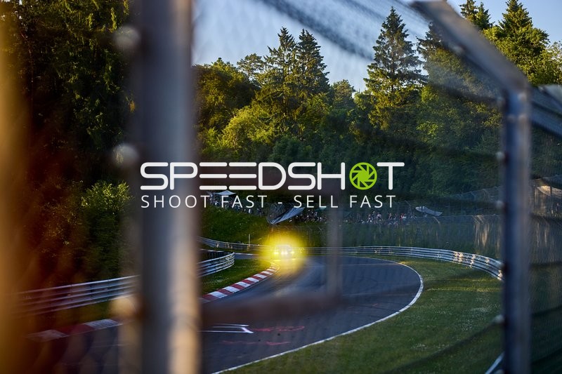 Rennfahrzeug auf der Nordschleife