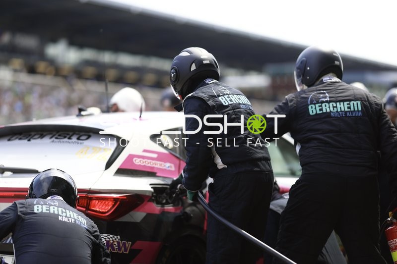 Boxenstopp beim 24h Rennen 2025