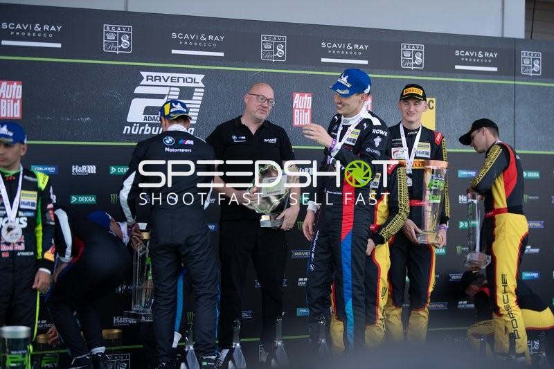 Siegerpodium 24h Rennen 2025 Nürburgring