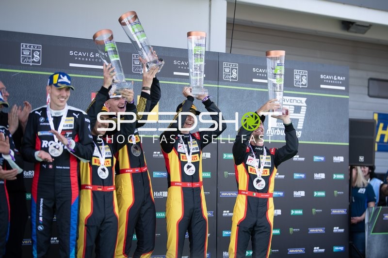 Siegerpodium 24h Rennen 2025