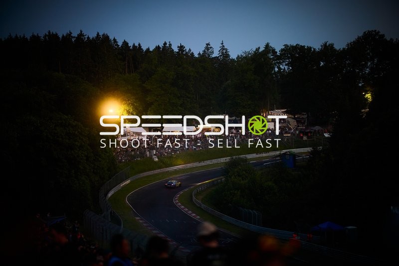 Rennfahrzeug auf der Nordschleife