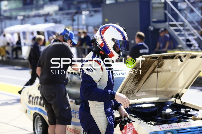 Fahrzeugwartung in der Boxengasse