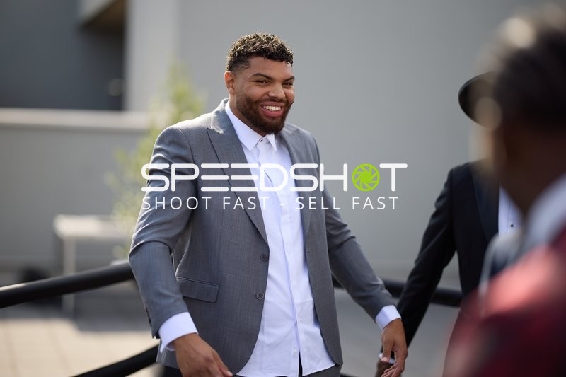 Ringside-Zone Face-Off