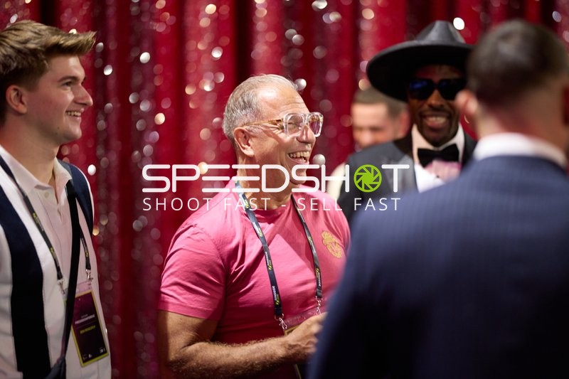 Ringside-Zone Face-Off