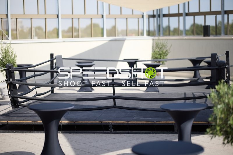 Ringside-Zone Face-Off