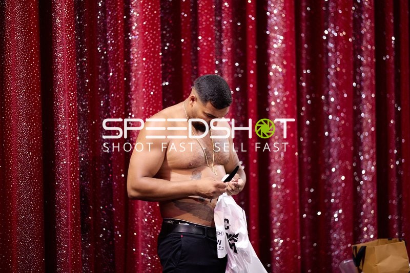 Ringside-Zone Face-Off