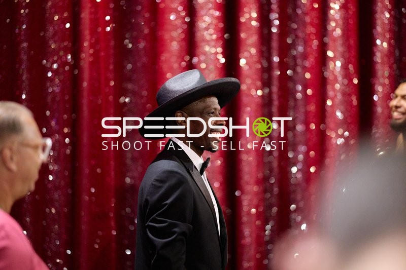 Ringside-Zone Face-Off