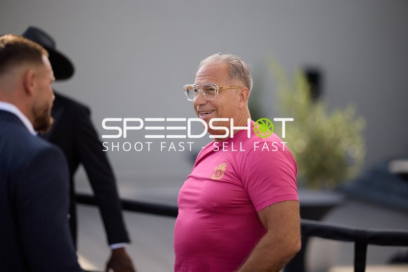 Ringside-Zone Face-Off