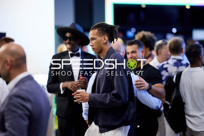 Ringside-Zone Face-Off