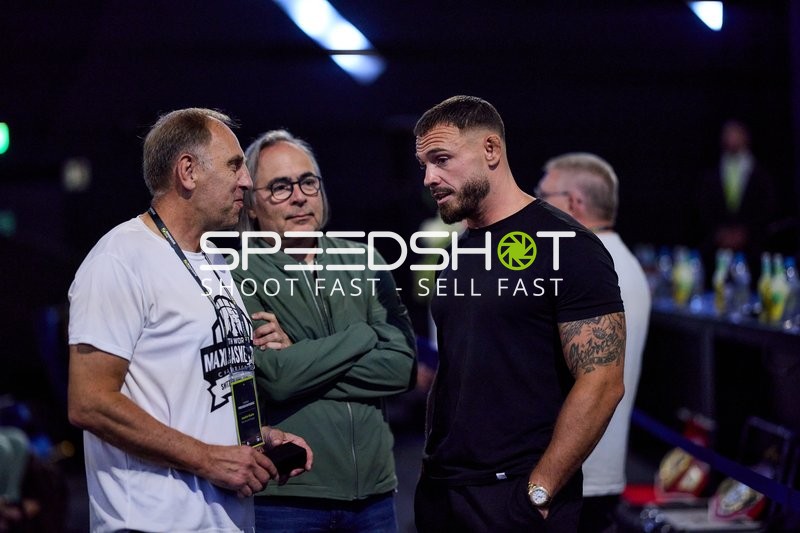 Ringside-Zone Face-Off Gespräch