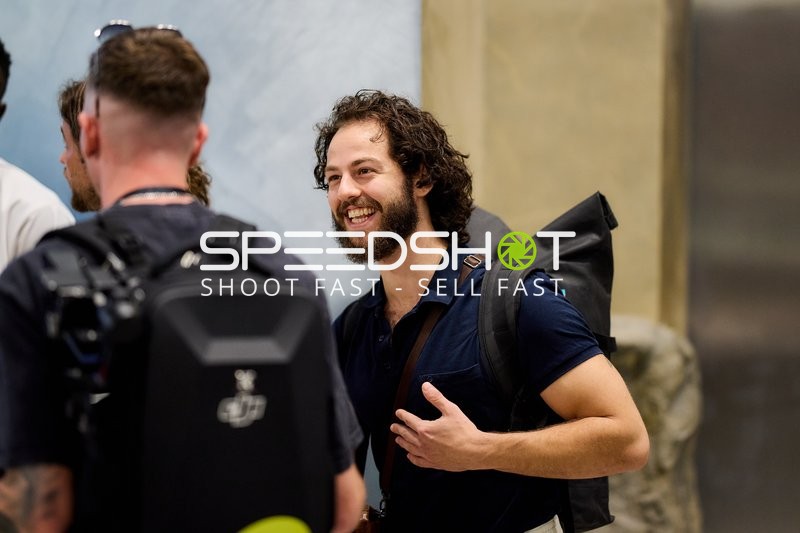 Ringside-Zone Face-Off