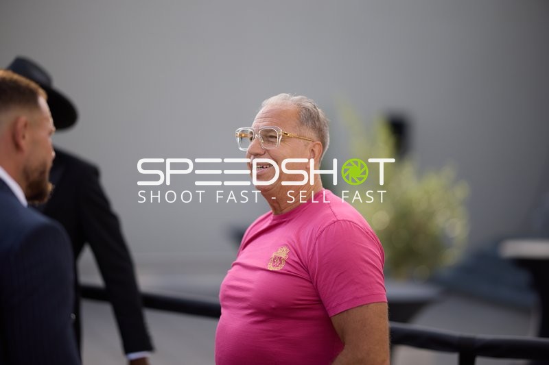 Ringside-Zone Face-Off