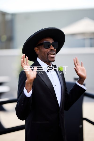 Ringside-Zone Face-Off